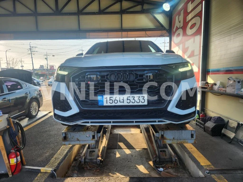 2023 Audi RS Q8 - Photo 1