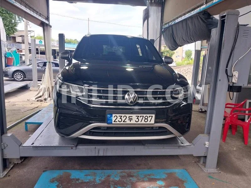 2023 Volkswagen Tiguan Allspace - Photo 1