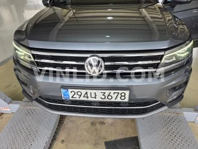 2020 Volkswagen Tiguan - Photo 1