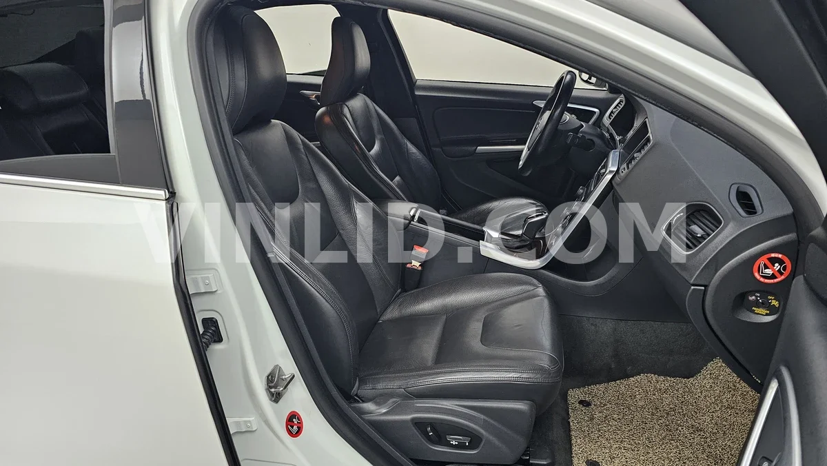 2014 Volvo S60D4 - Photo 10