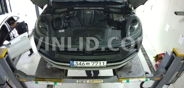 2023 Porsche Macan GTS - Photo 1