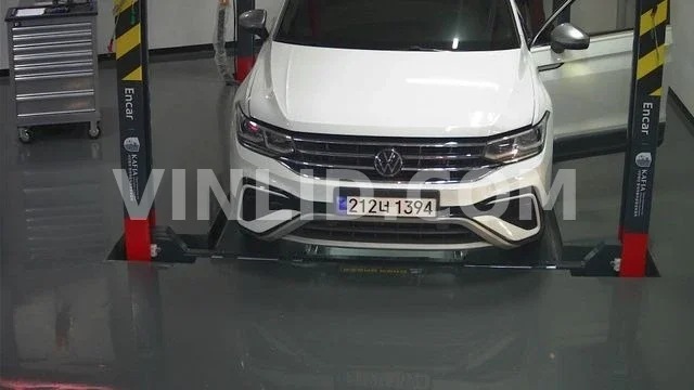 2022 Volkswagen Tiguan E - Photo 1