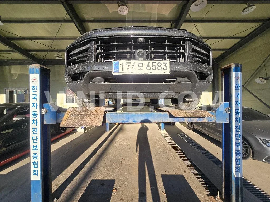 2024 Porsche Cayenne COUPE (5 Seater) - Photo 1