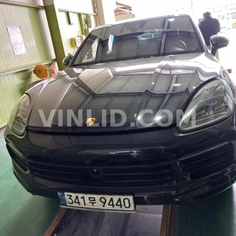 2021 Porsche Cayenne COUPE (5 Seater ) - Photo 1