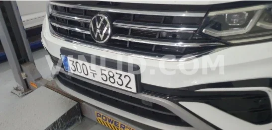 2023 Volkswagen Tiguan E - Photo 1