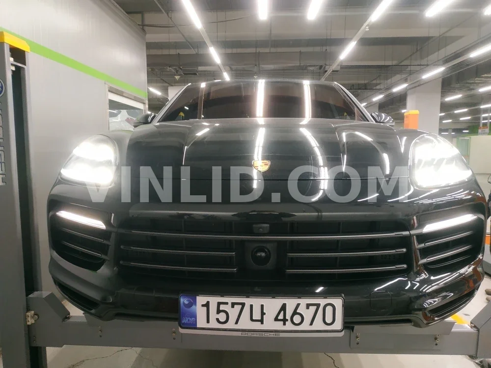 2022 Porsche Cayenne - Photo 1