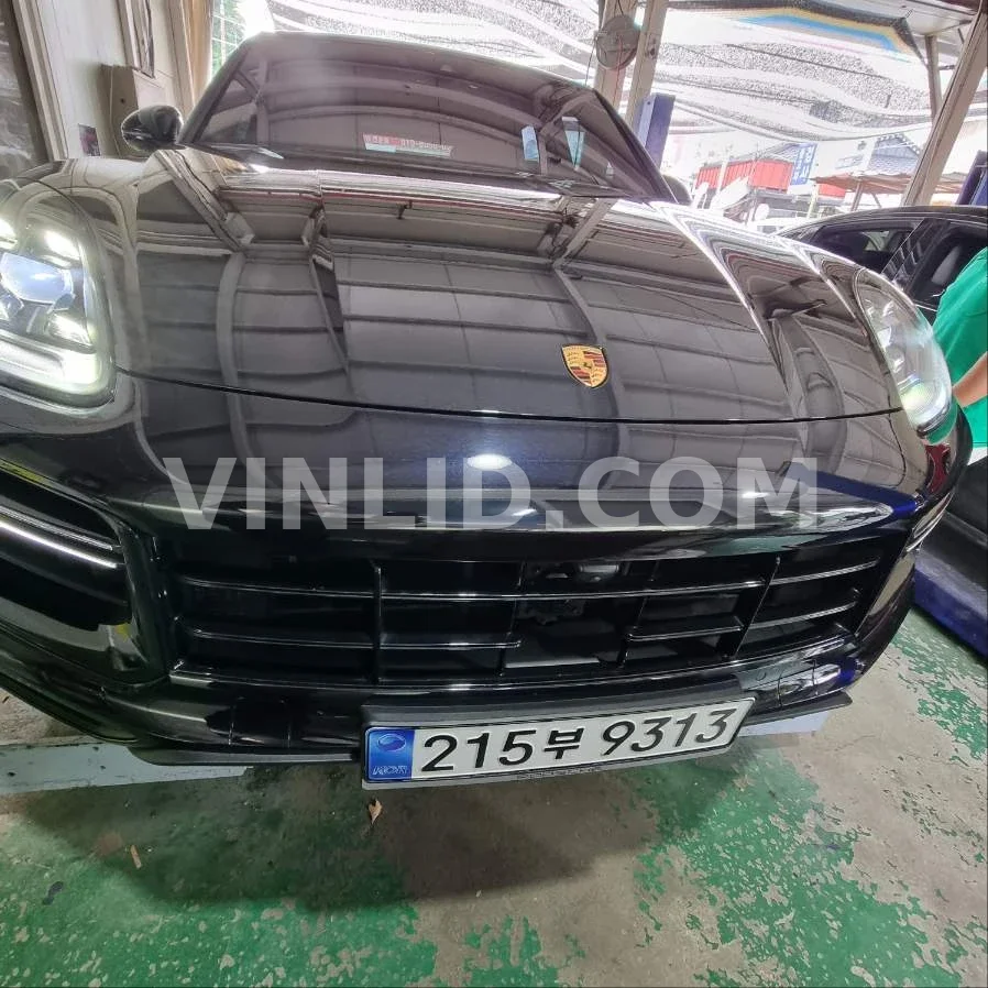 2020 Porsche Cayenne Turbo - Photo 1