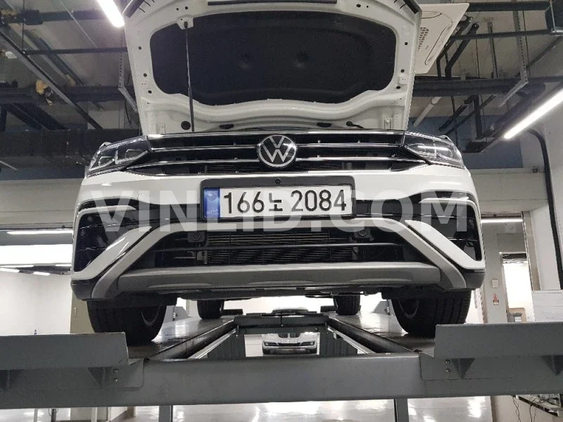 2023 Volkswagen Tiguan Allspace - Photo 1
