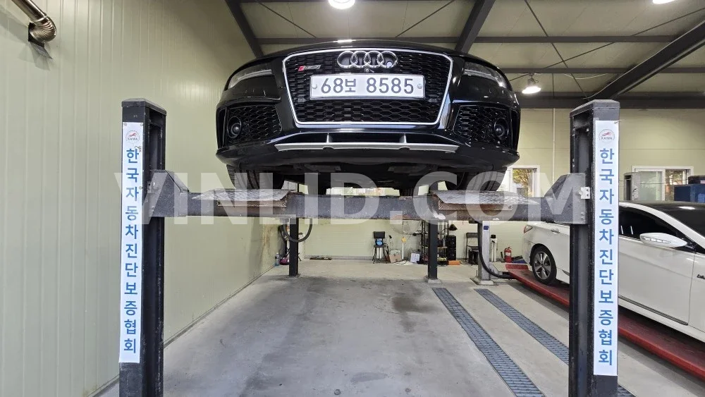 2015 Audi RS 7 4.0 TFSI quattro - Photo 1