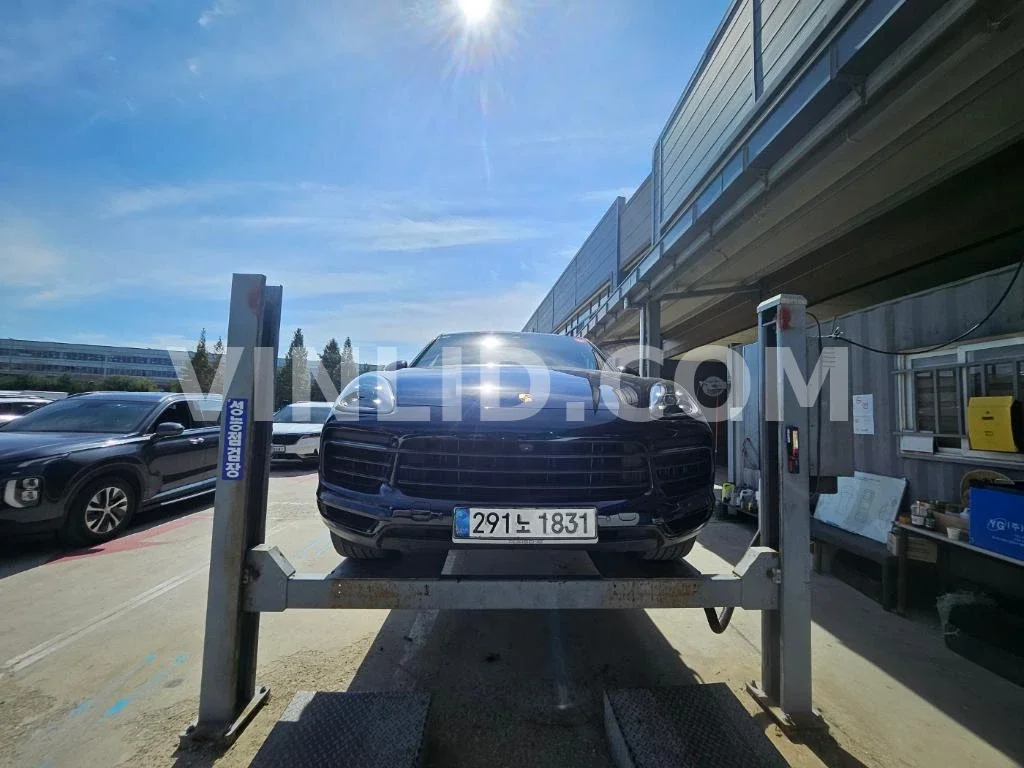 2020 Porsche Cayenne COUPE - Photo 1