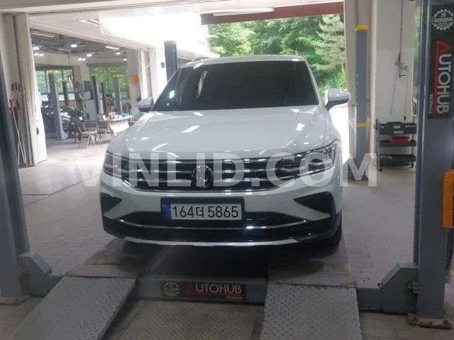 2023 Volkswagen Tiguan - Photo 1