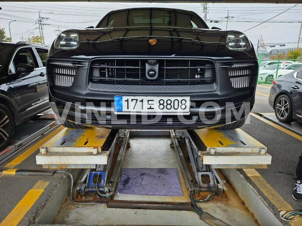 2022 Porsche Macan GTS - Photo 1