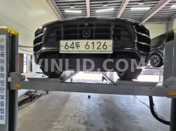 2017 Porsche Macan - Photo 1
