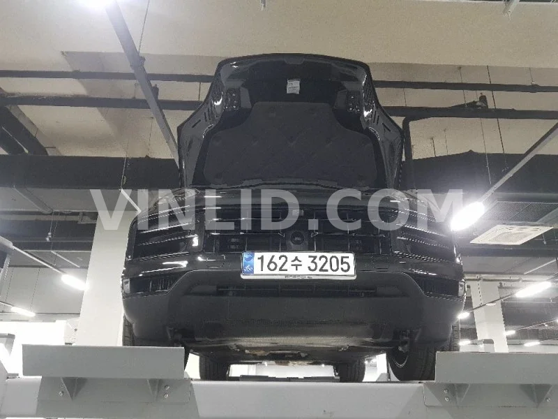 2024 Porsche Cayenne COUPE (5 Seater) - Photo 1