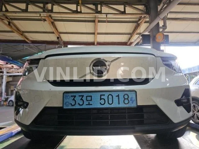 2022 Volvo C40 - Photo 1