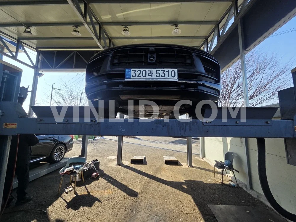 2023 Porsche Macan GTS - Photo 1