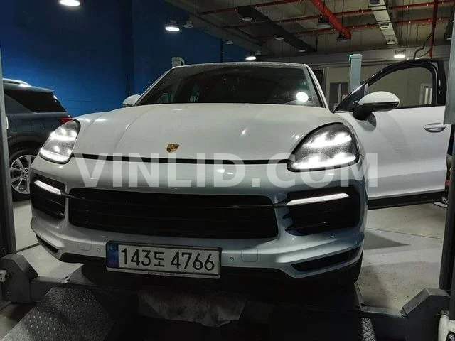 2021 Porsche Cayenne - Photo 1