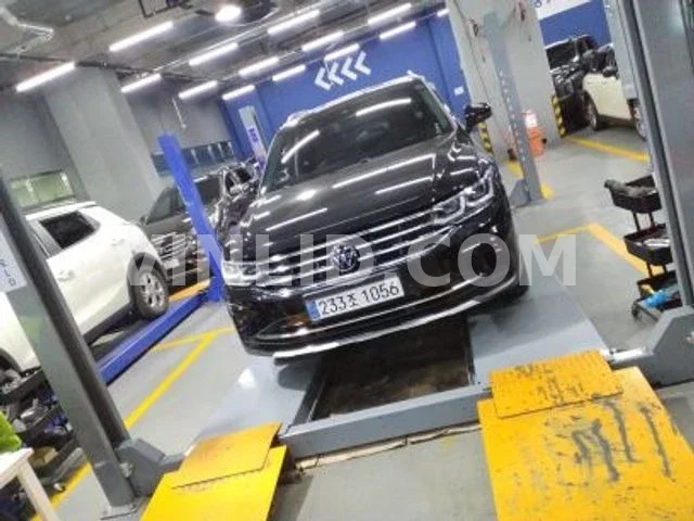 2023 Volkswagen Tiguan 2 - Photo 1