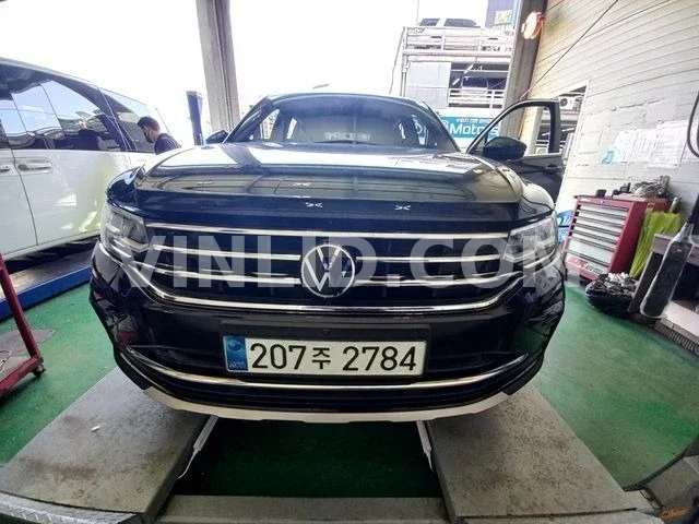 2023 Volkswagen Tiguan - Photo 1