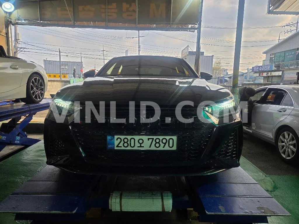 2021 Audi RS 7 - Photo 1
