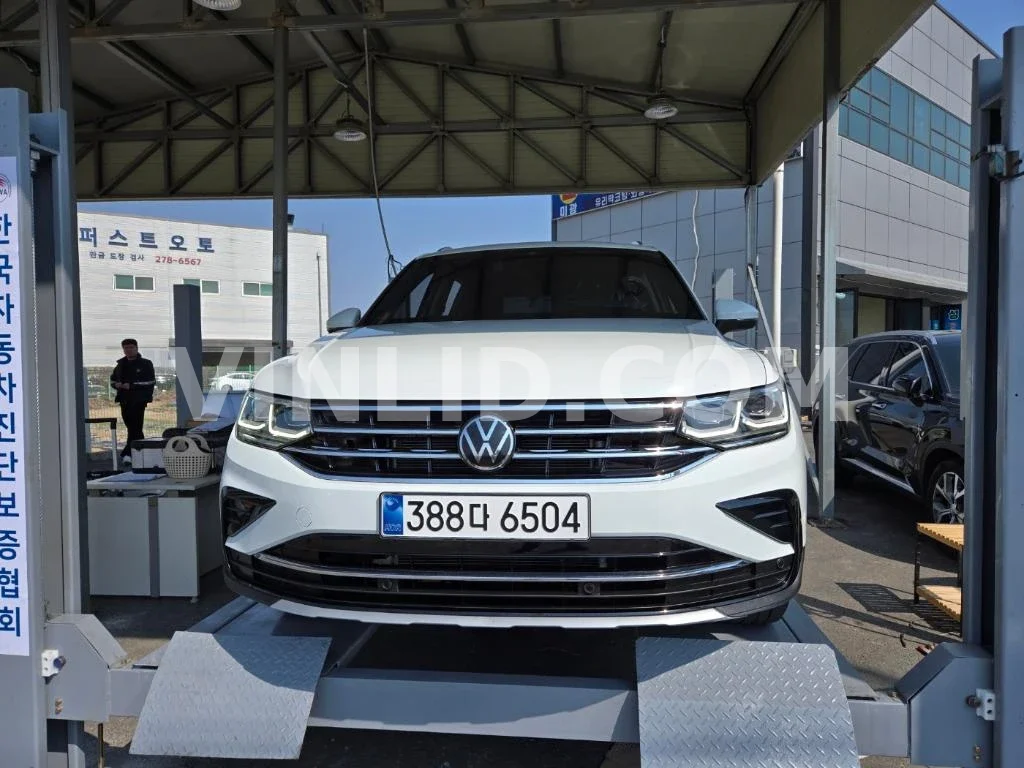 2023 Volkswagen Tiguan 2.0 TDI - Photo 1