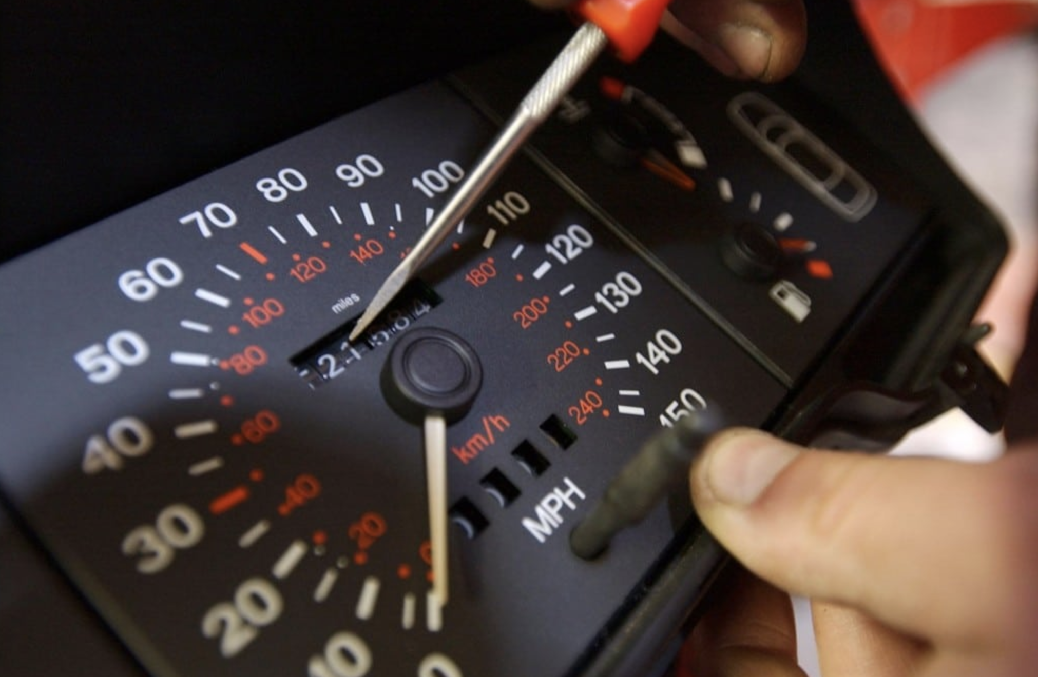 Odometer Fraud: How to Detect Mileage Rollback