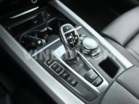 2016 BMW X5 M50d - Photo 9